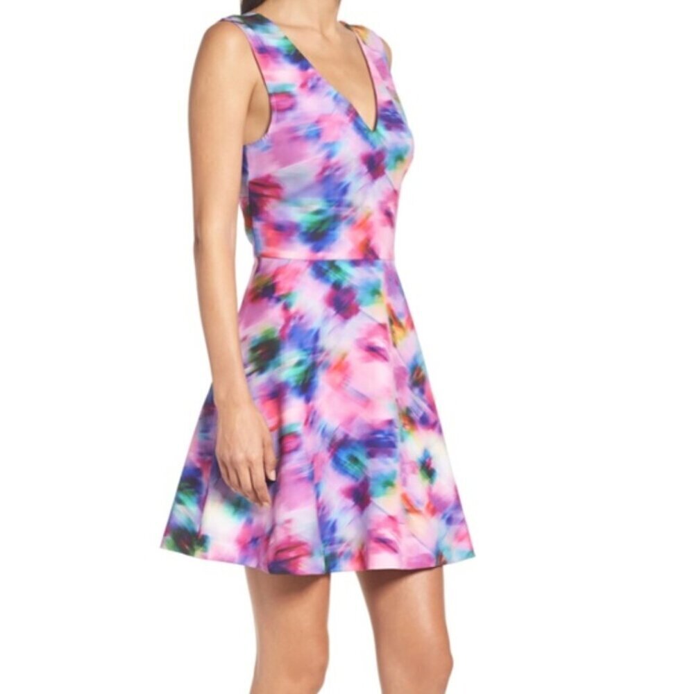Felicity and Coco Bianca dress Size M , NEW WITH TAG!